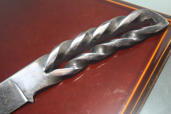 IKUMI OKANO IO-200 Cable (Wire) Damascus Utility Knife, Unique Twisted Handle