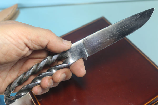 IKUMI OKANO IO-200 Cable (Wire) Damascus Utility Knife, Unique Twisted Handle