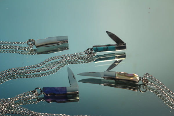 Fumio Inagaki FI-20 Miniature Jess Horn Lockback Folder with Necklace chain & Jewelry box - japaneseknifedirect.mom