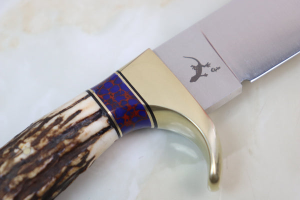 Hattori 傘 SAN-GECKO Limited Edition GECKO-2DT Wild Hunter (Stag Handle / Deep Blue Lapis Gem-Composite Stone Spacer) - japaneseknifedirect.mom