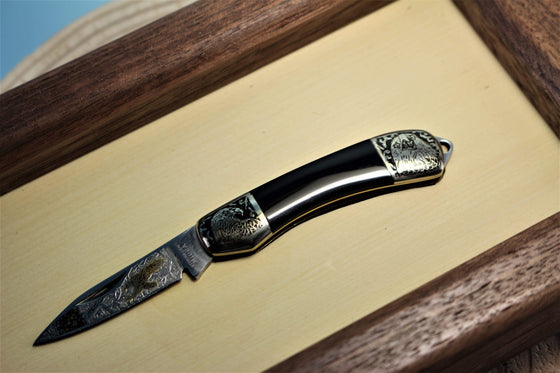 Katsuhiko Miura KM-6 Mini Art Knife "Birds or Animals", Black Resin Handle