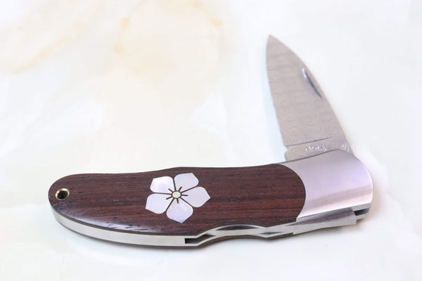 MOKI "Busho" 武将 Series Limited Edition Folders MK-207MA Mitsuhide Akechi, White MOP & Yellow MOP - japaneseknifedirect.mom