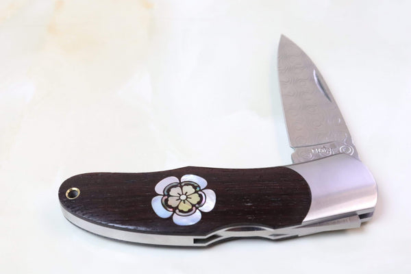 MOKI "Busho" 武将 Series Limited Edition Folders MK-207NO Nobunaga Oda, Abalone & Yellow MOP - japaneseknifedirect.mom